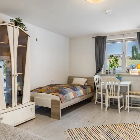 Einliegerwohnung Auf Reitanlage Gomadingen
