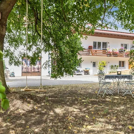 Einliegerwohnung Auf Reitanlage *